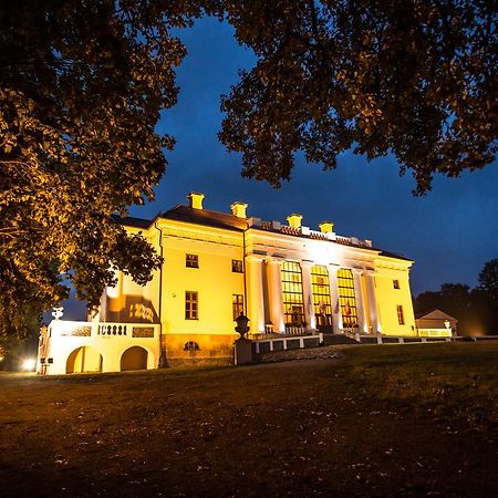 Pakruojis Manor'S Palace Boutique Hotel Esterno foto